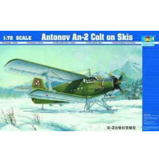 Plastic model Antonov An-2 Colt on Skis