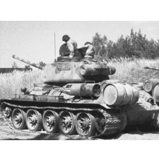ITALERI Russian Tank T 3 4 85