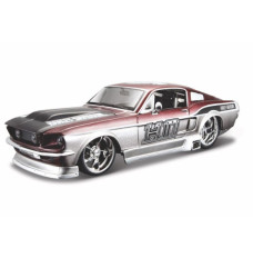 Model Auto 1967 Ford Mustang GT
